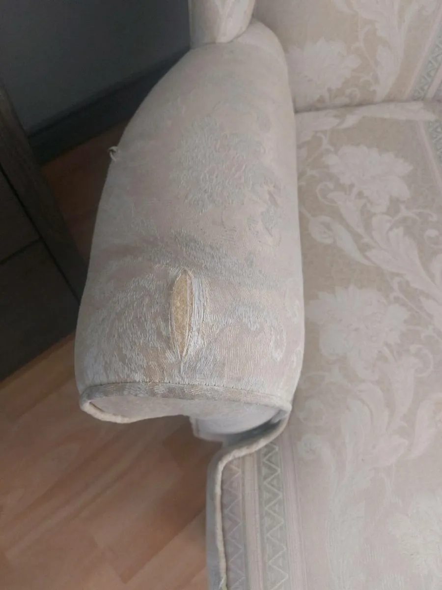 Armchair - Image 2