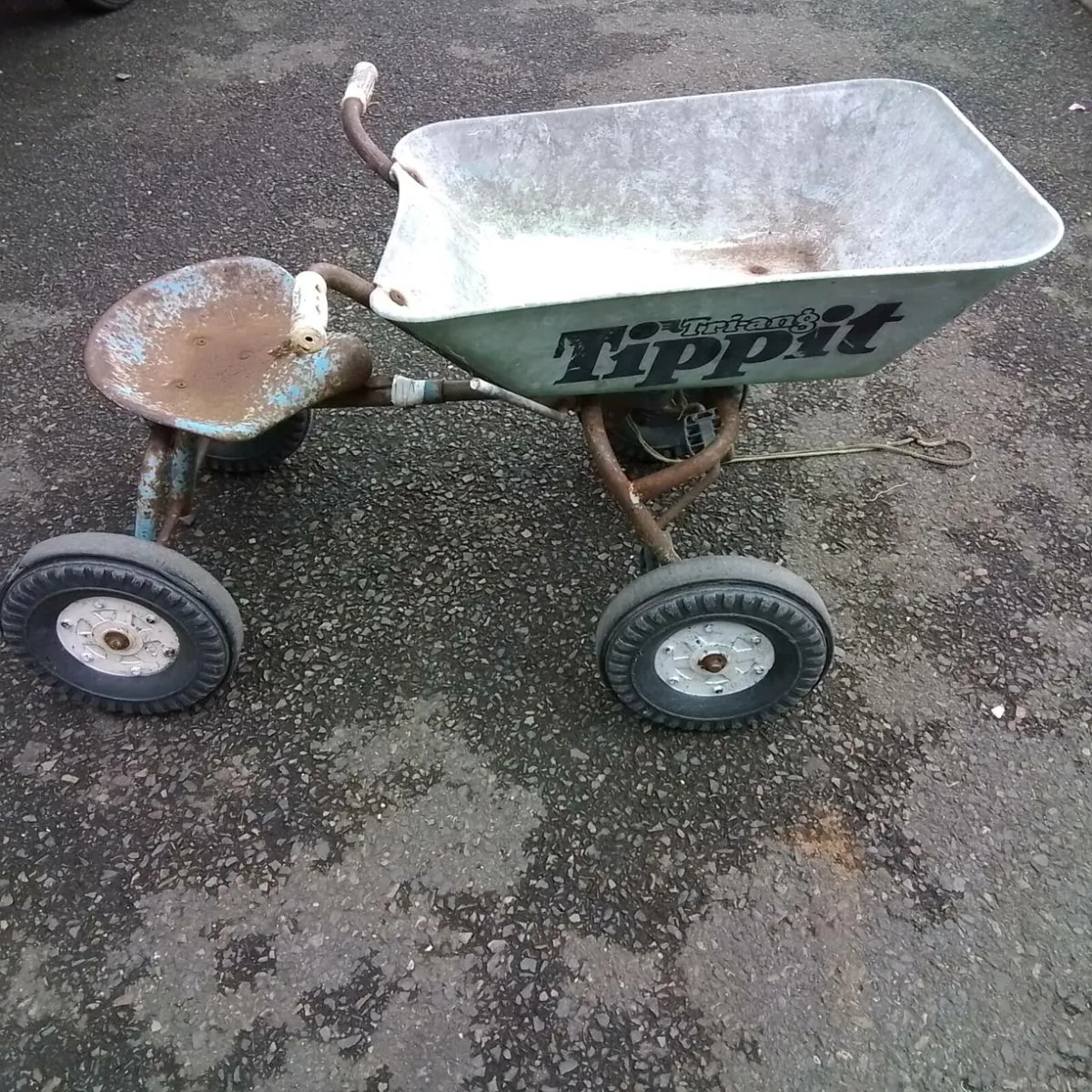 VINTAGE TRI -ANG TRUCK - Image 1
