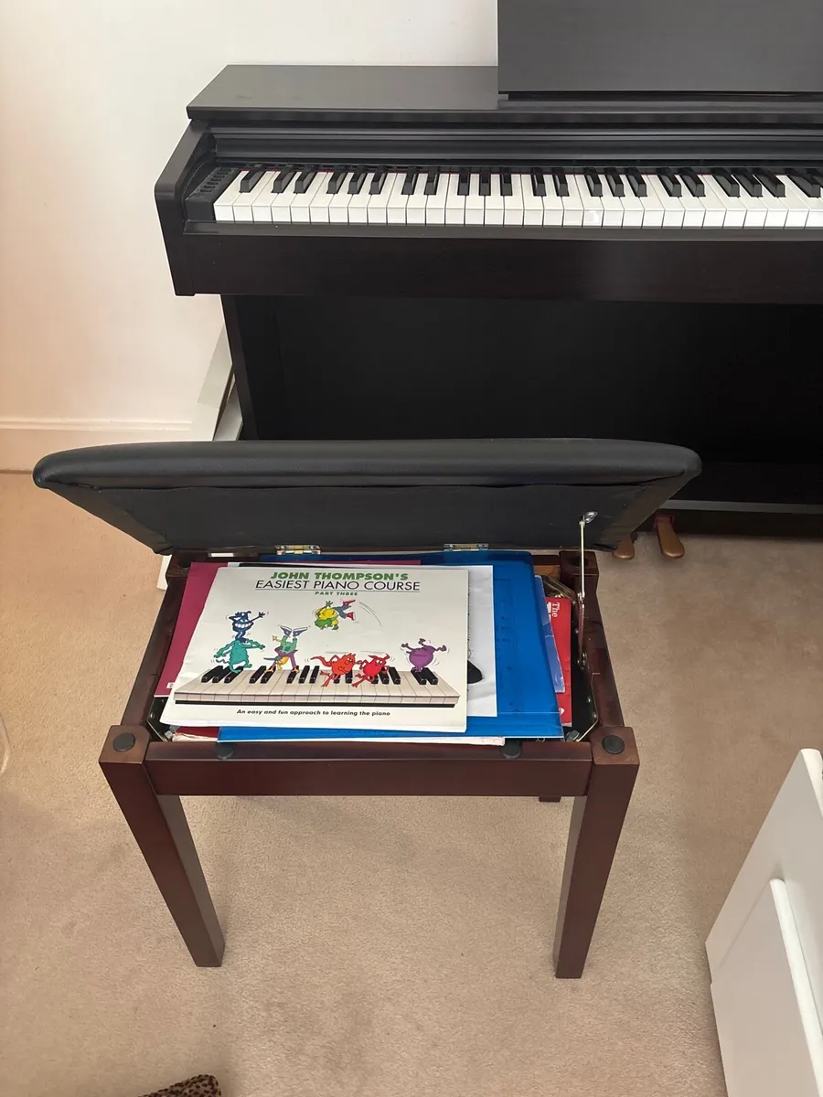 Yamaha piano - Image 4