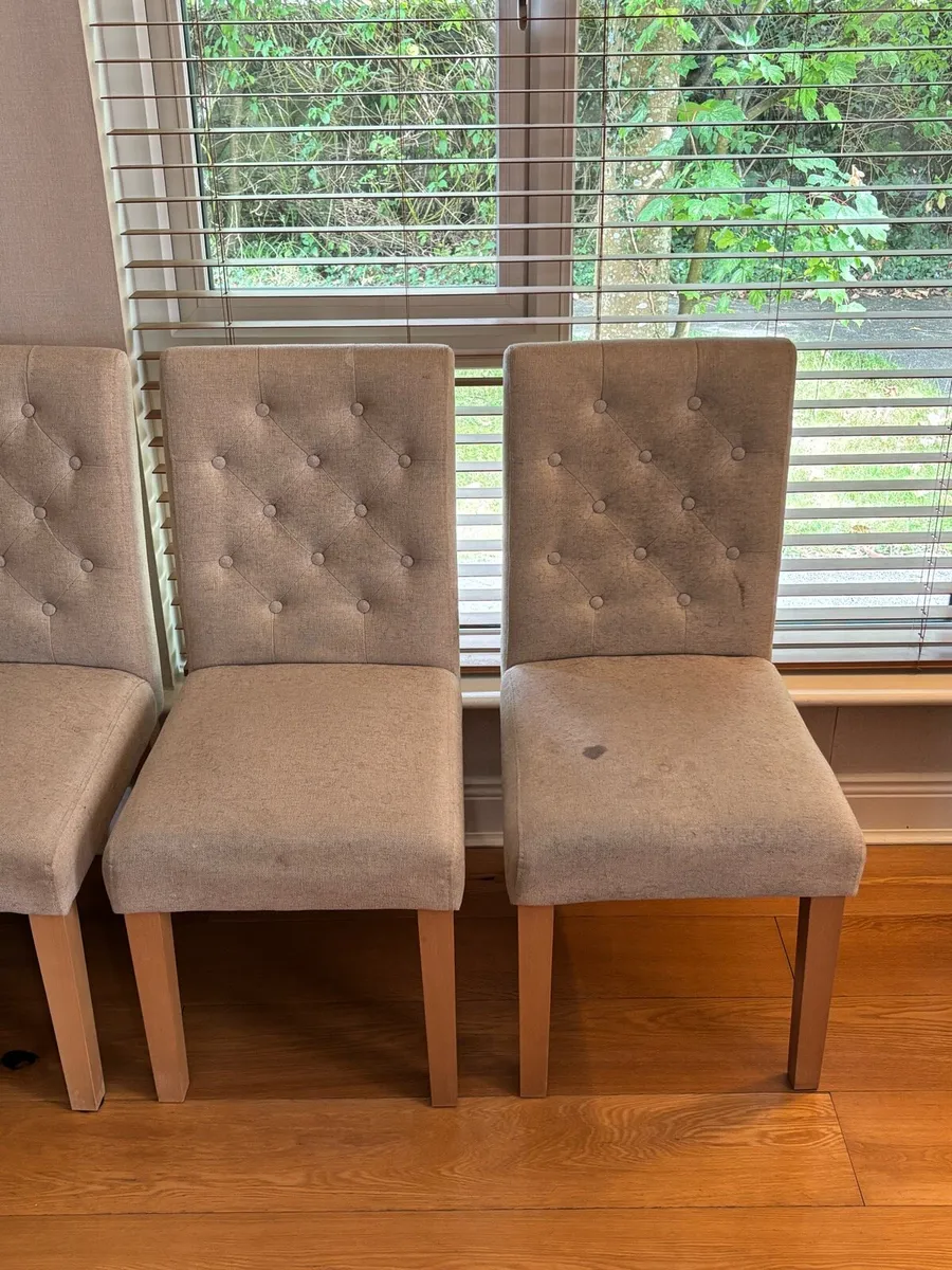 4 dining table chairs, Free to good home - Image 2