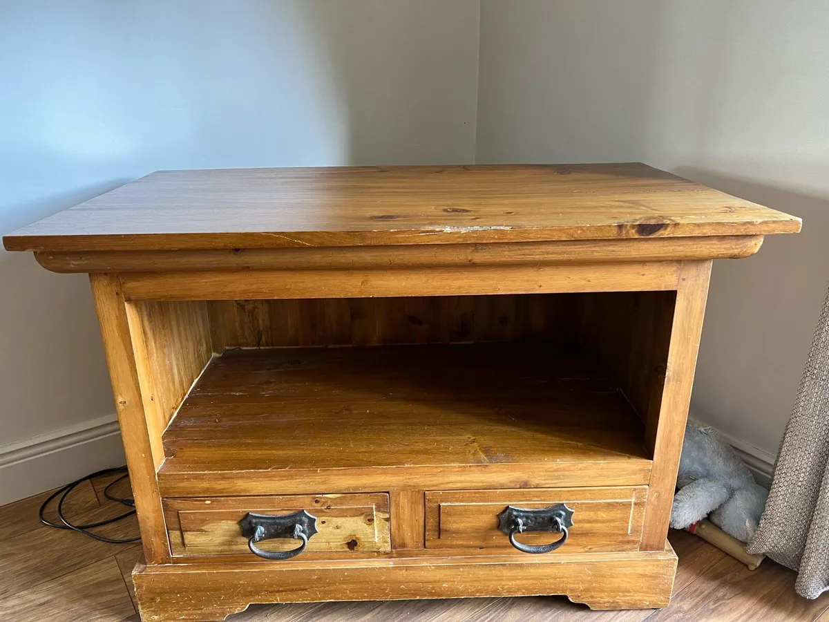 TV Unit - Image 1