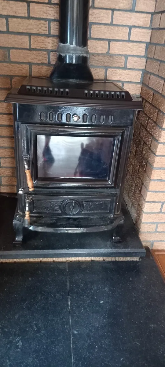 Solid Fuel Stove With Back Boilerf