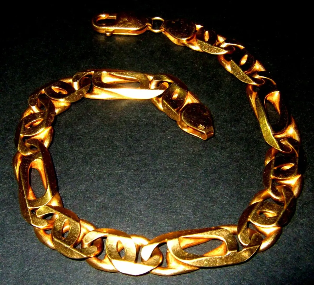 Vintage 9ct Gold Gentlemans Fancy Link Bracelet - Image 2