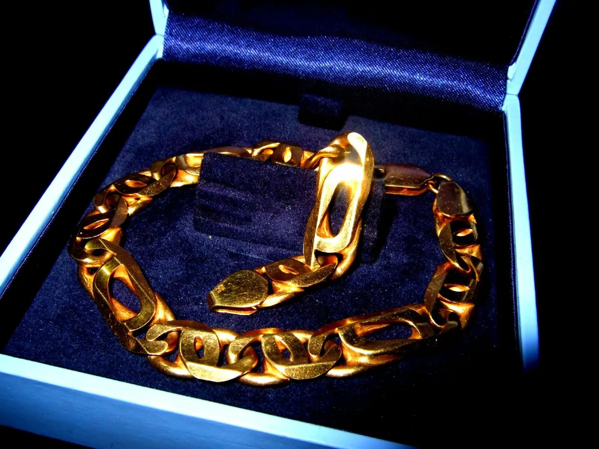 Vintage 9ct Gold Gentlemans Fancy Link Bracelet - Image 1
