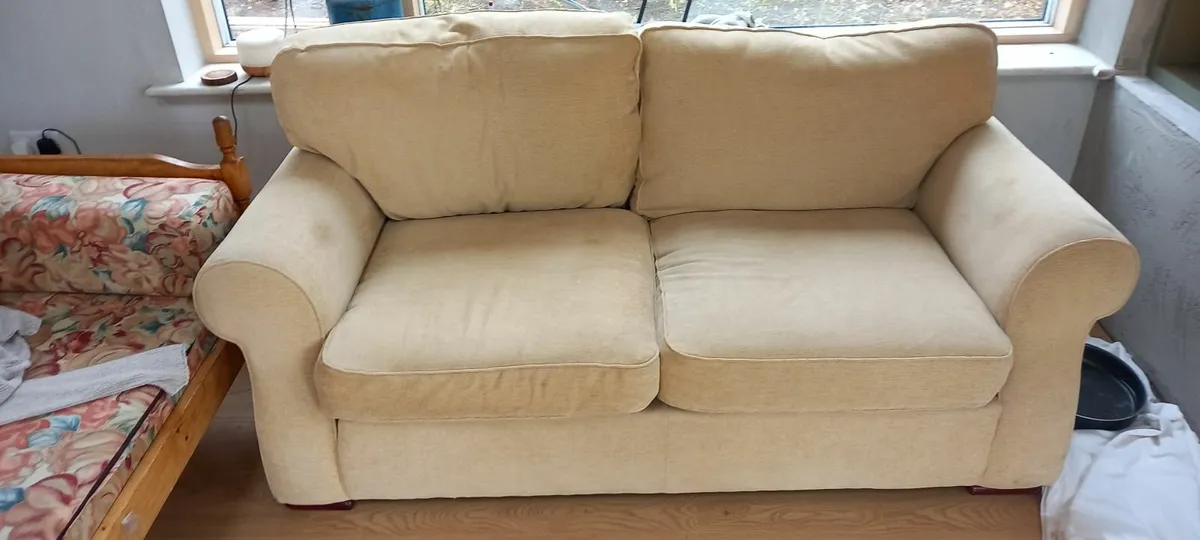 Couch - Image 2