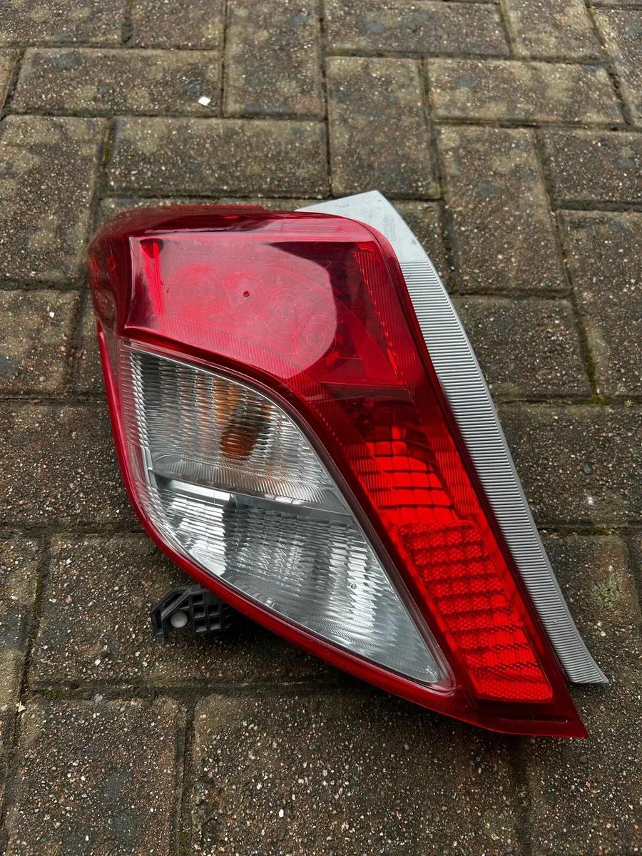 Rear lamp passenger side for Toyota vitz - Image 1