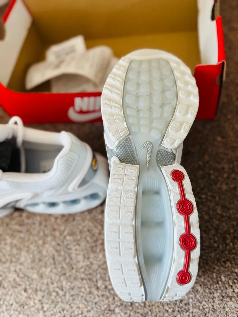 Brand New Trainers Nike Air Max - Image 2