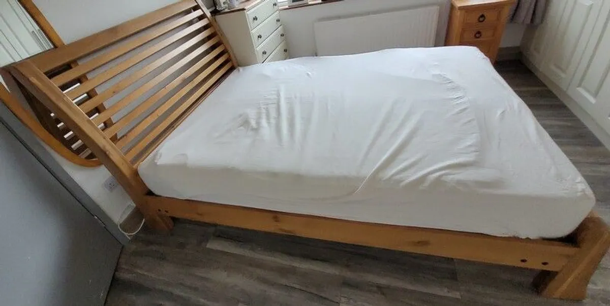 Solid Oak Bed 5ft - Image 4