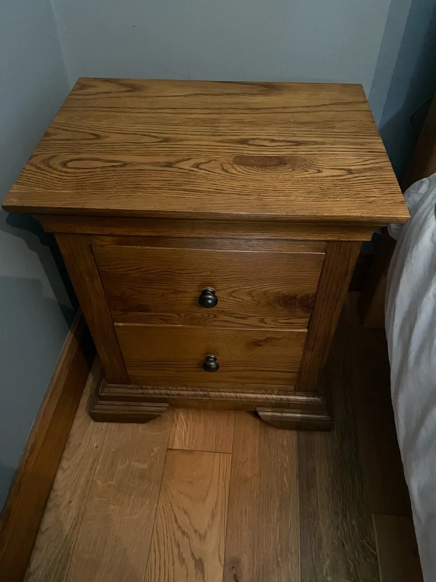 Bedroom furniture - Image 4
