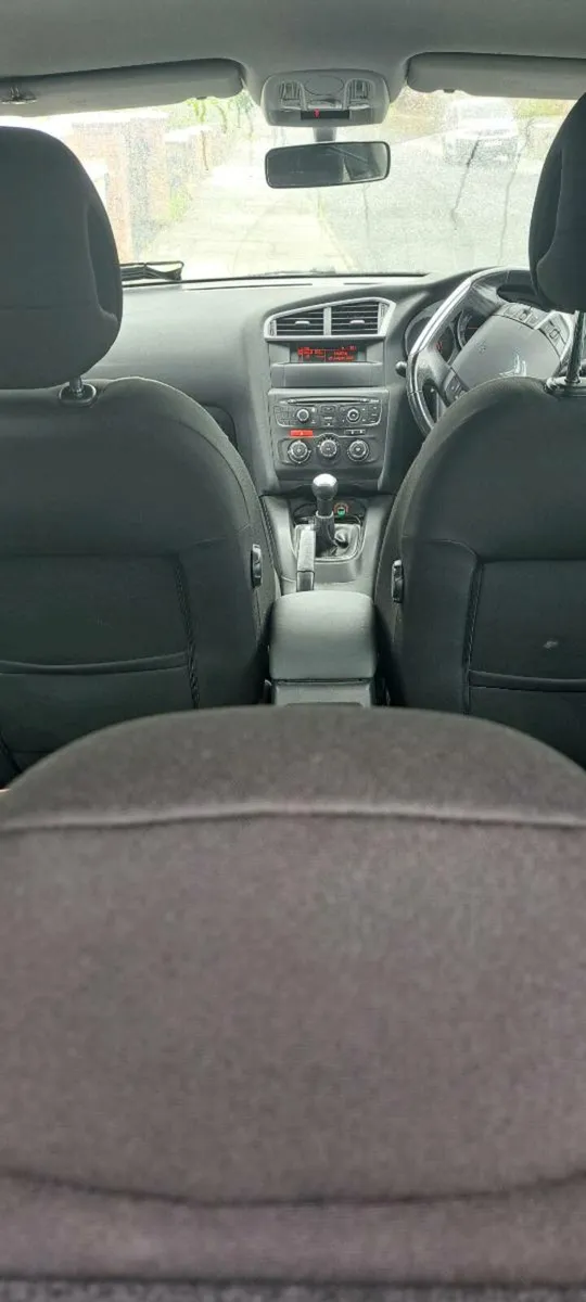 Car - Image 3
