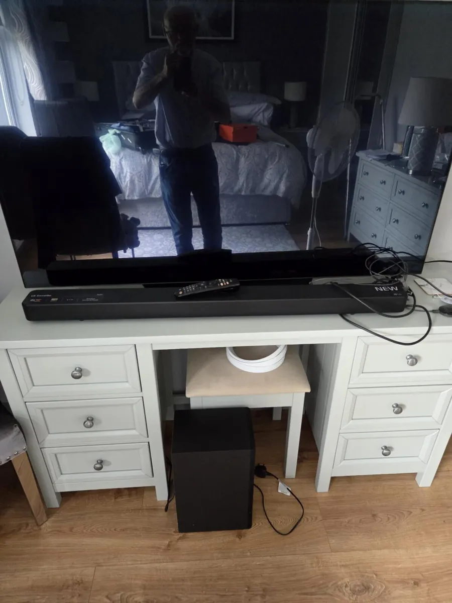 LG 55 inch smart tv - Image 1