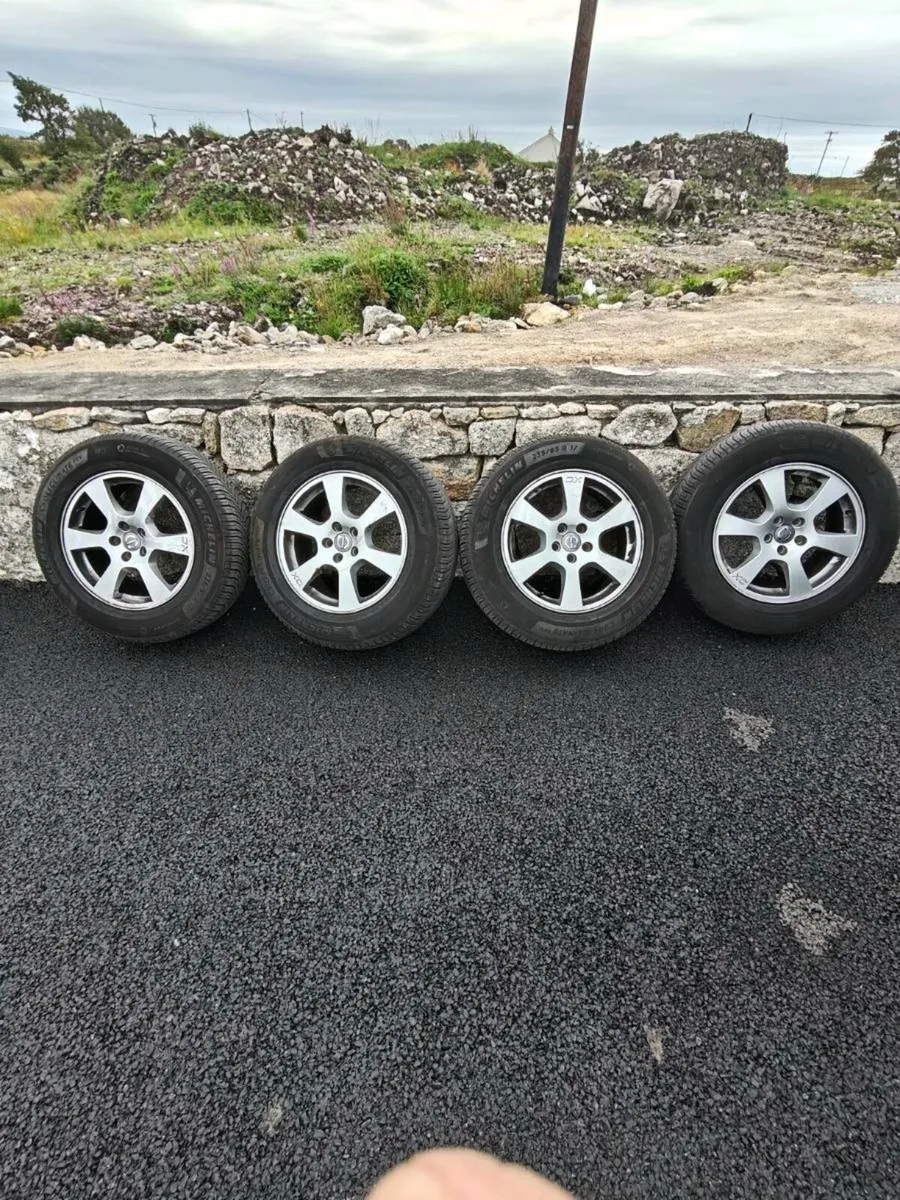 Volvo XC60 alloys with great Michelin tyres - Image 1
