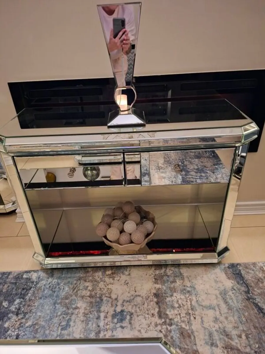 Mirrored Console Unit - Image 2