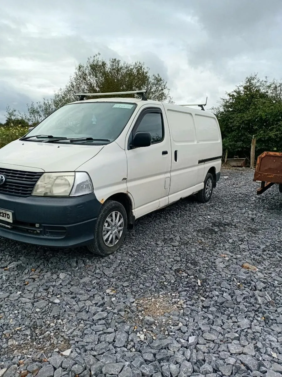 Toyota hiace - Image 2