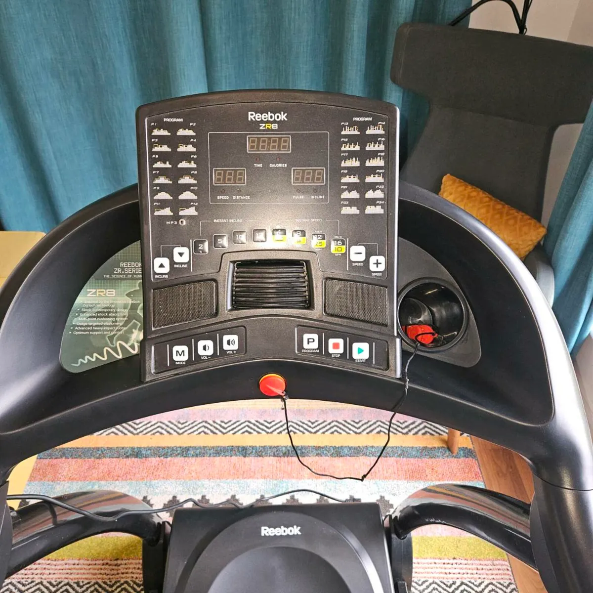 Treadmill reebok ZR8 - Image 4