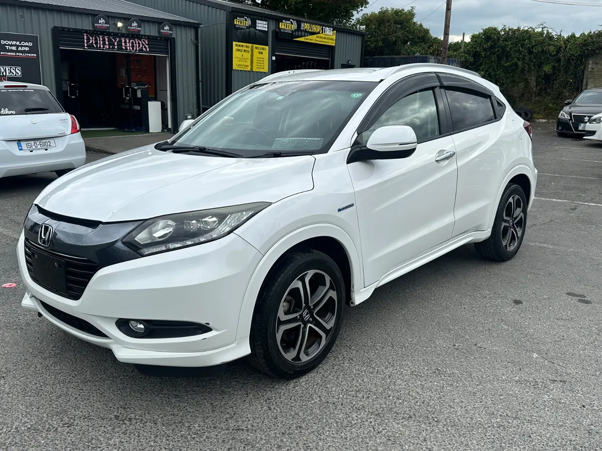 2015 Honda Vezel - Image 2