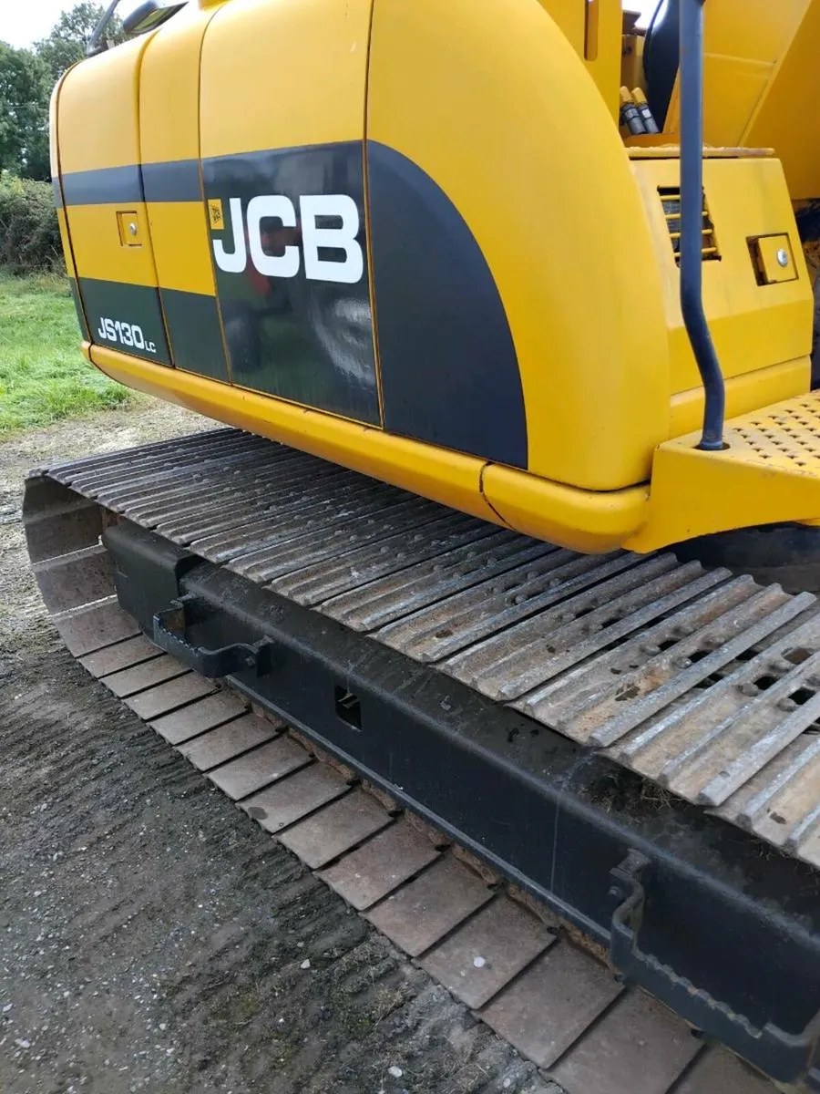 Jcb js 130 digger - Image 2