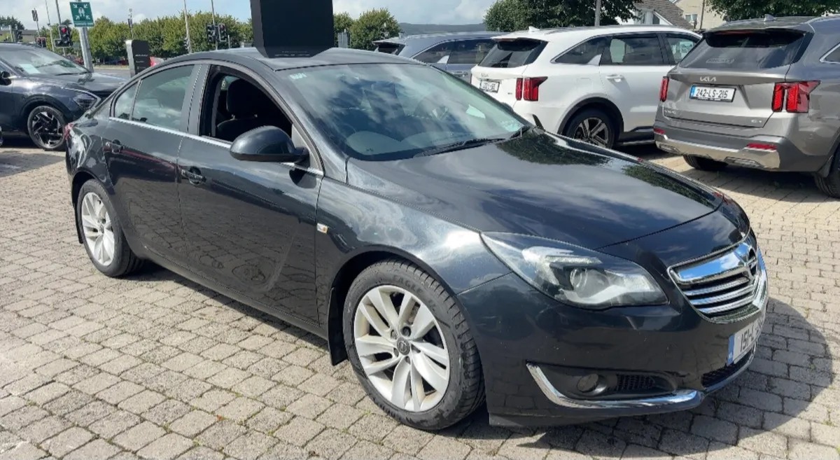 Opel Insignia 2015 low mileage