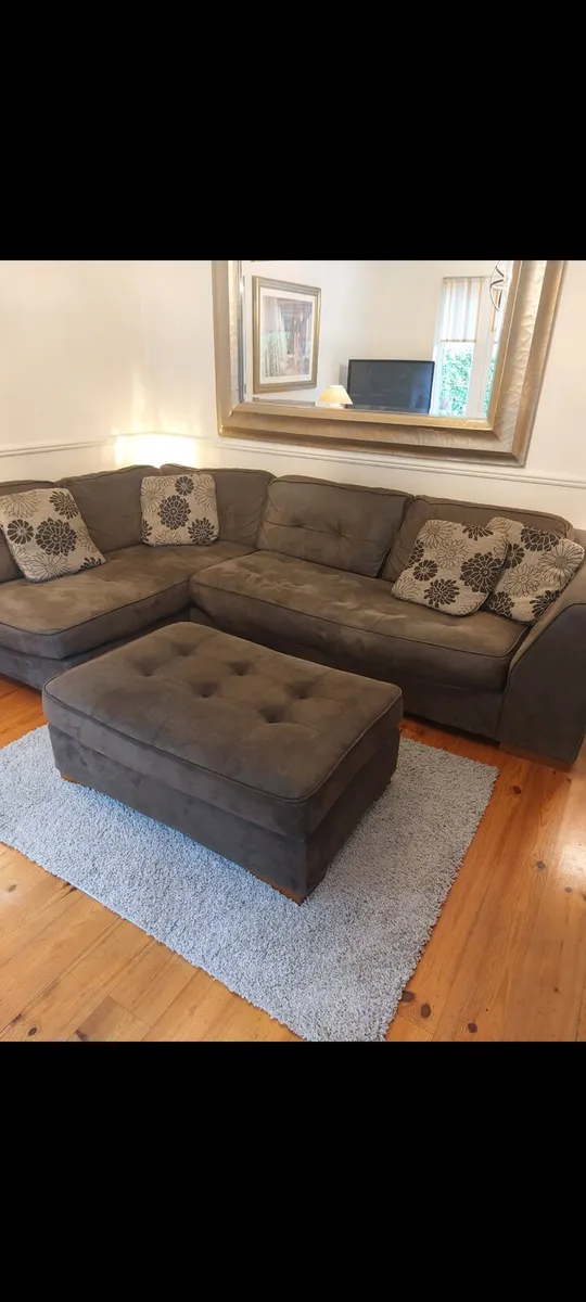 L shape couch - Image 1