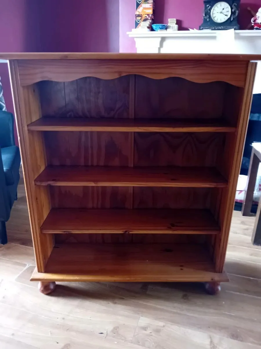 Solid  pine  book shelf - Image 1