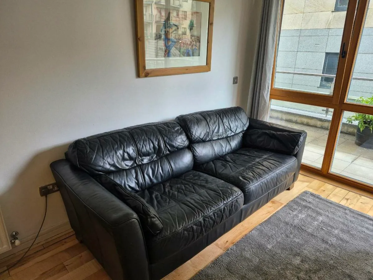 Couch - Image 3