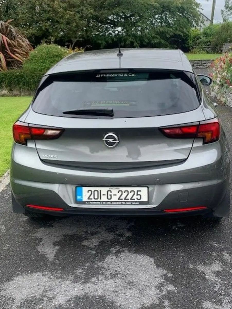 Opel Astra 2020 - Image 1