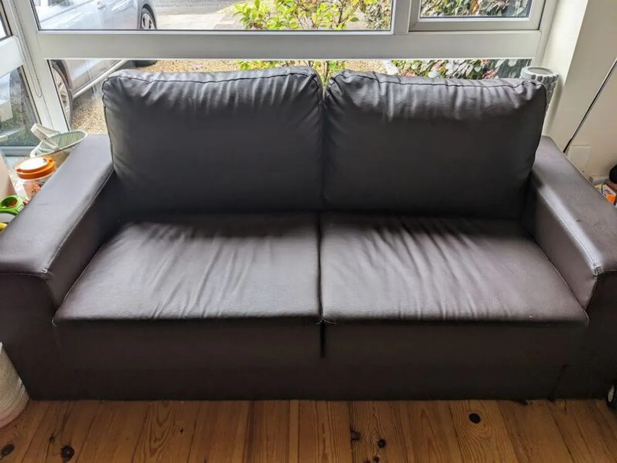 brown 2 seater leather couch - Image 2