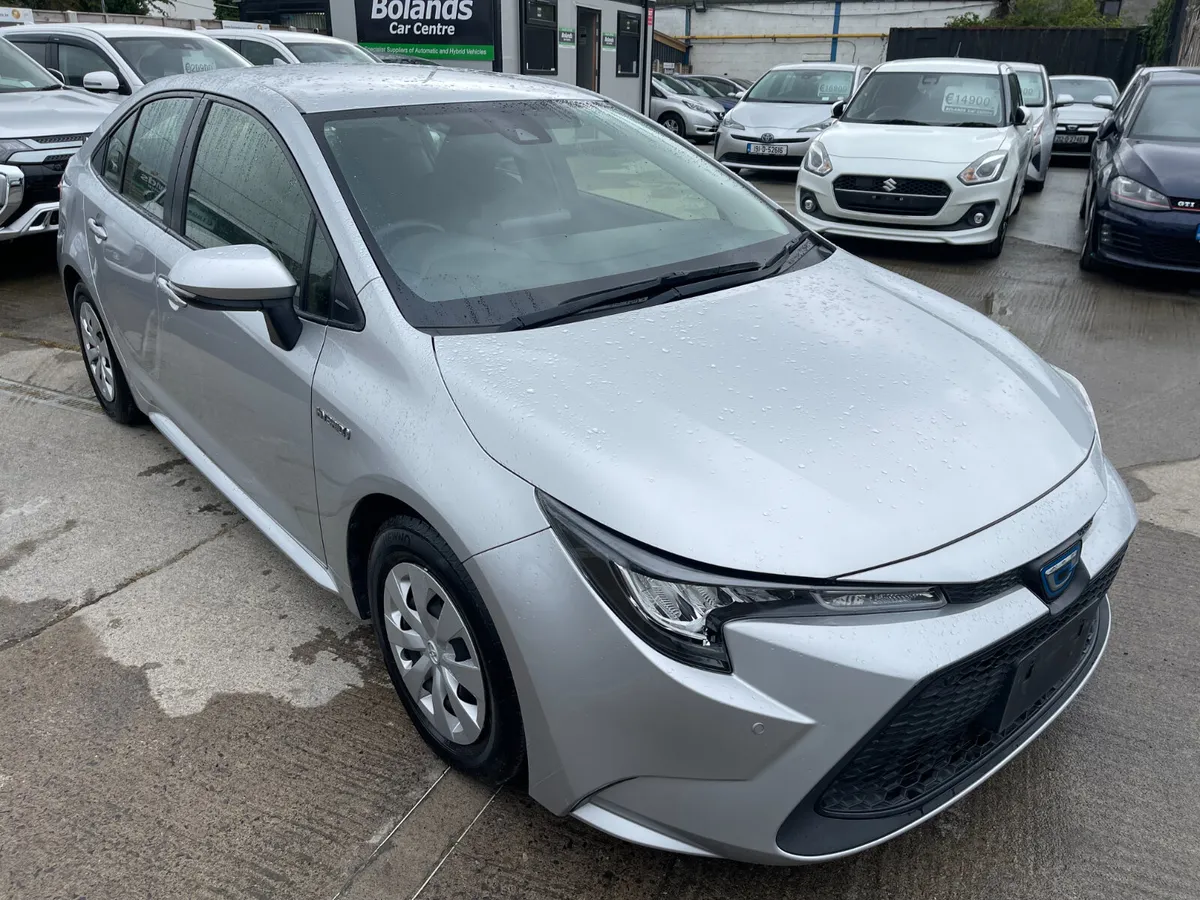 192 Toyota Corolla Hybrid 1.8 Automatic Saloon 4dr - Image 2