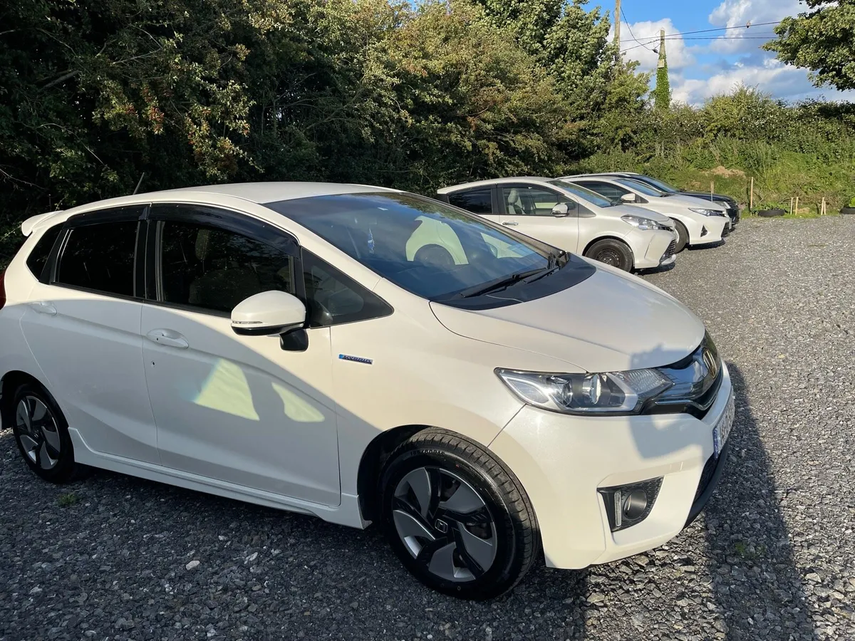 Honda fit hybrid 2014 - Image 4