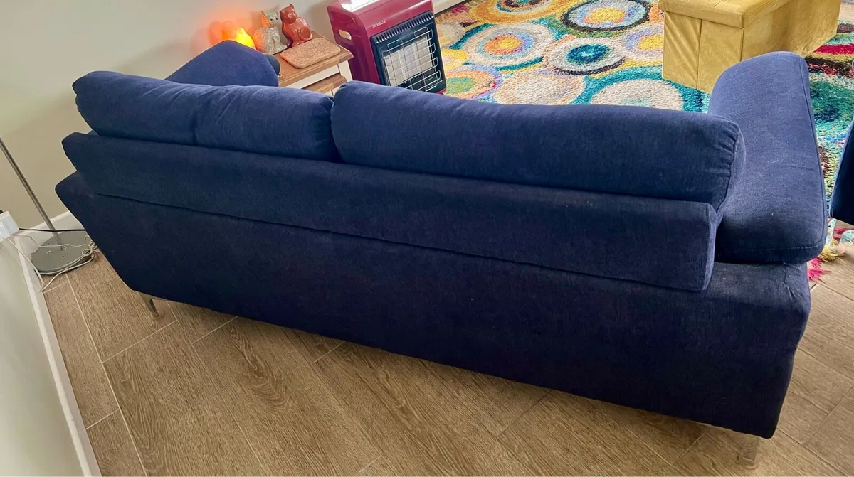 Roxy Couch  Suite - Image 4