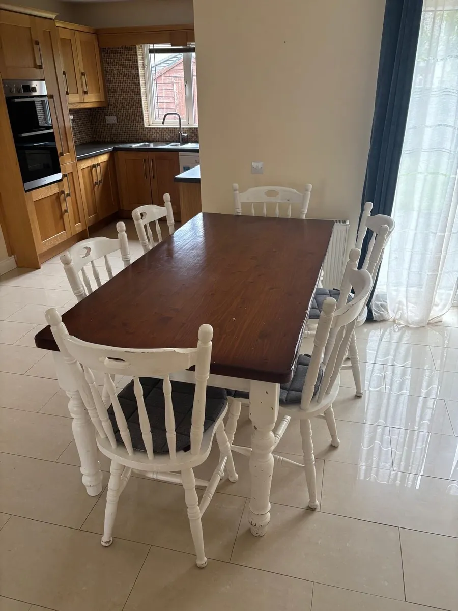 Table and 6 chairs