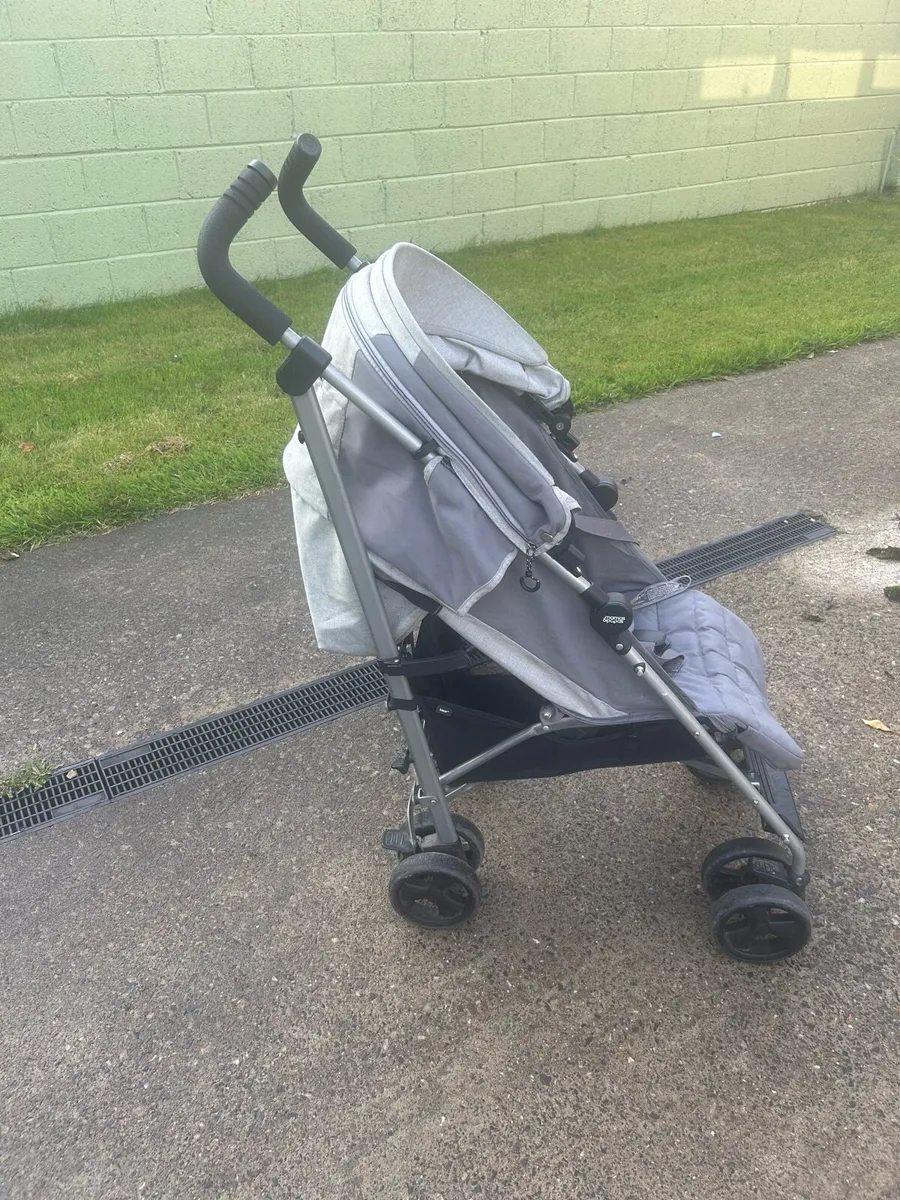 Mam’s & Papa’s Buggy / Stroller - Image 1