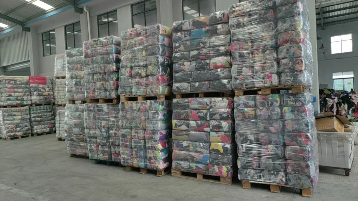 Bags of rags - Image 4