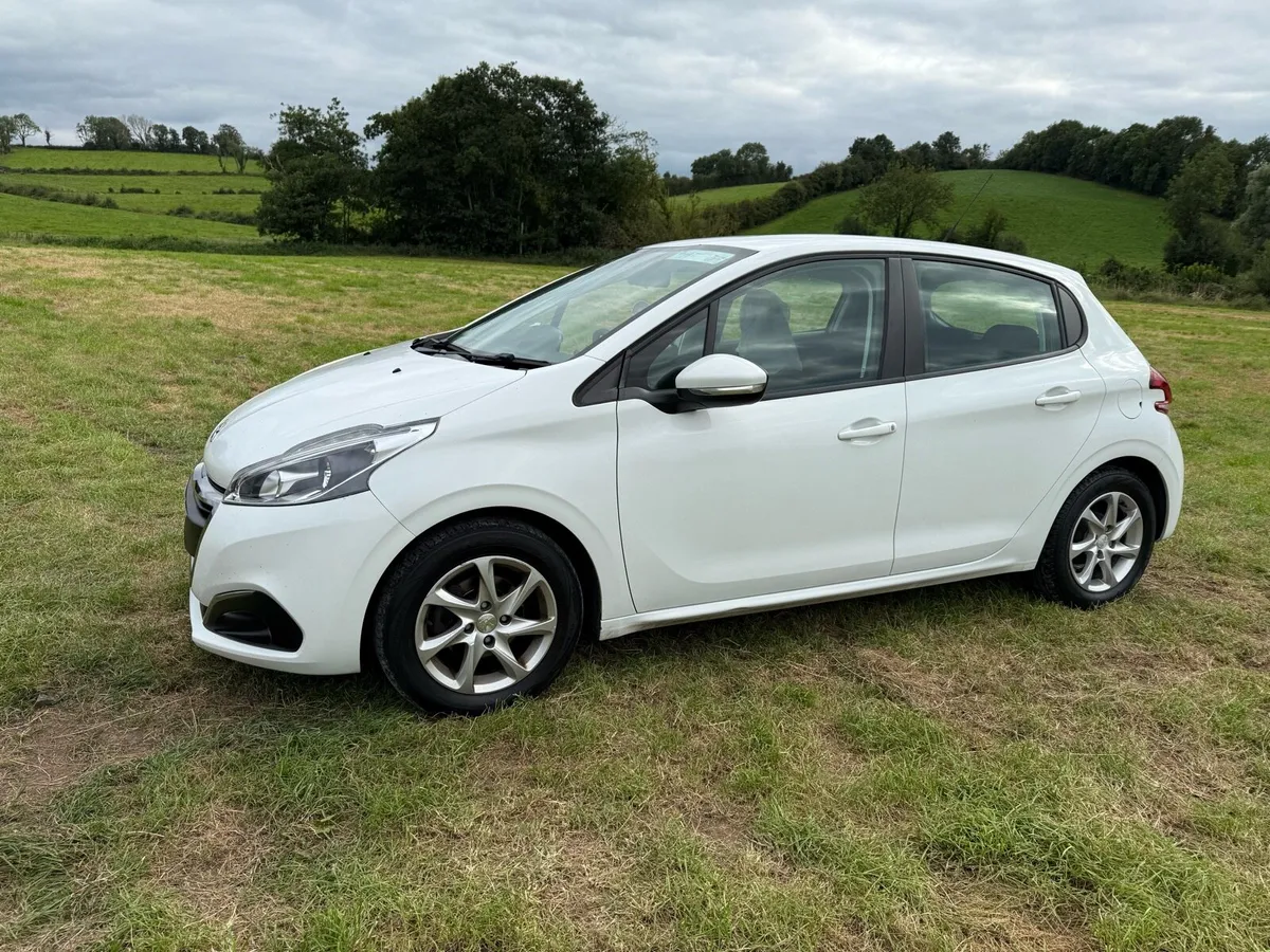 2016 Peugeot 208 1.6 hdi diesel low km - Image 4