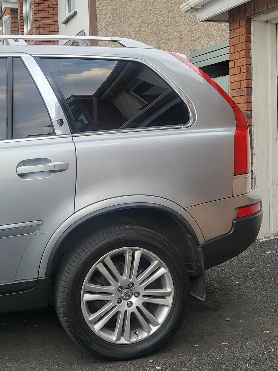 Volvo XC90 2007 - Image 2