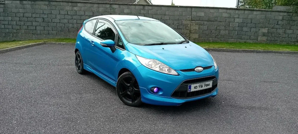 2010 Ford Fiesta zetec-s nct 3/26 tax 11/25 low km - Image 1