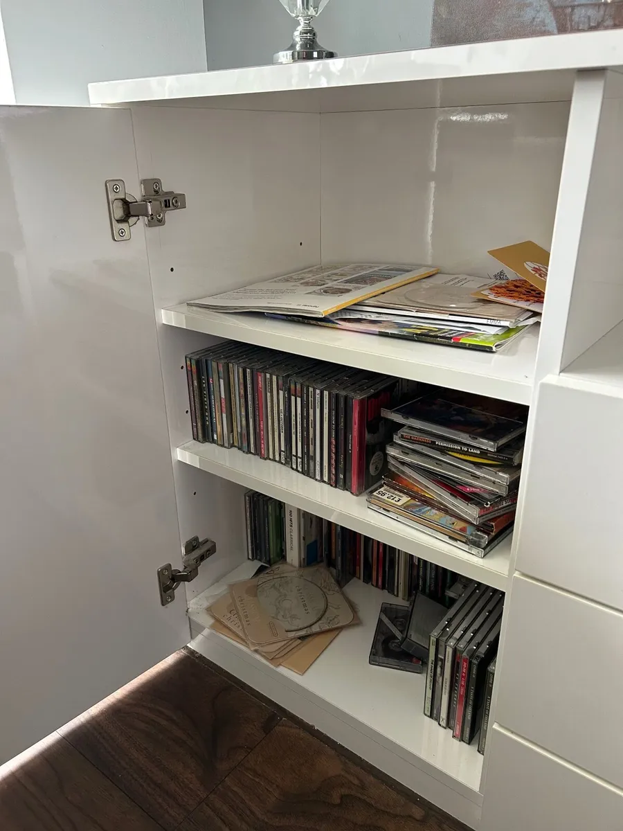 Tv stand and storage cabinet - Image 2