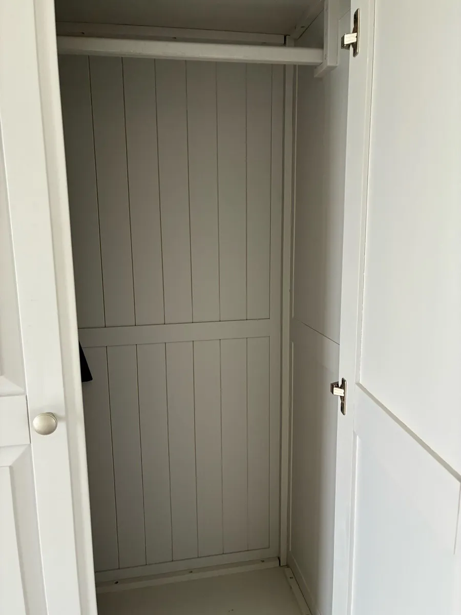 Wardrobe - Image 3
