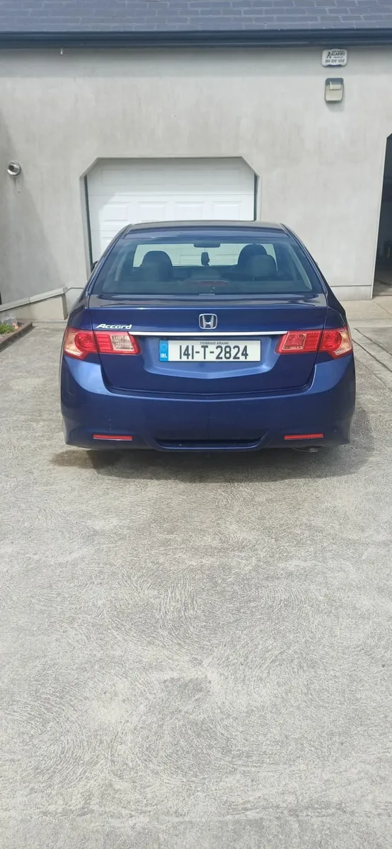 Honda Accord 2014 - Image 2