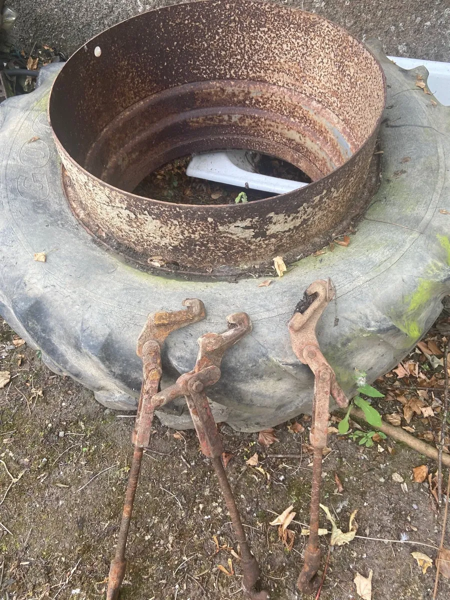 Duel Tractor Wheels - Image 4