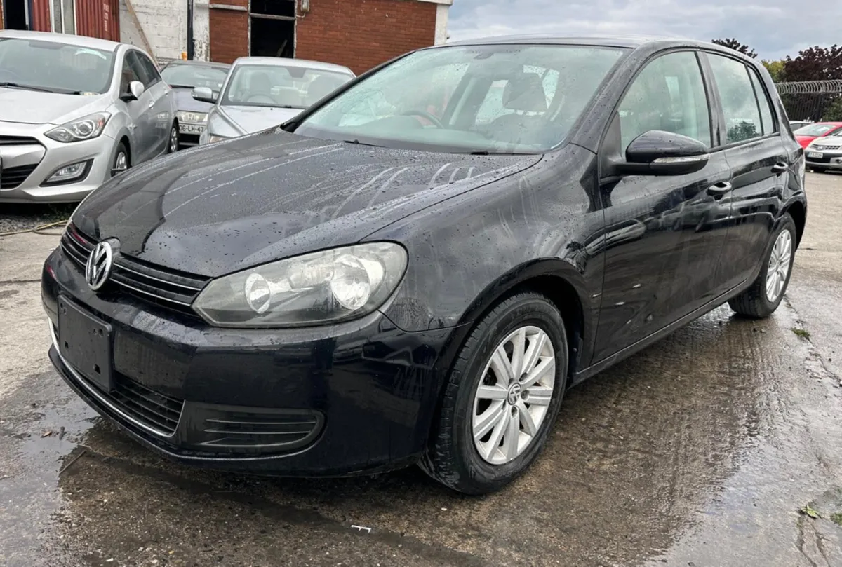 Volkswagen Golf 2013 Automatic / New Nct/ warranty - Image 1