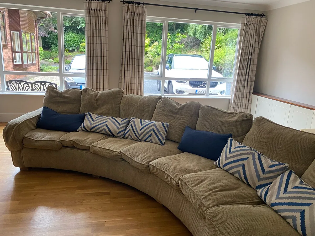 8 seater semi circular sofa - Image 2