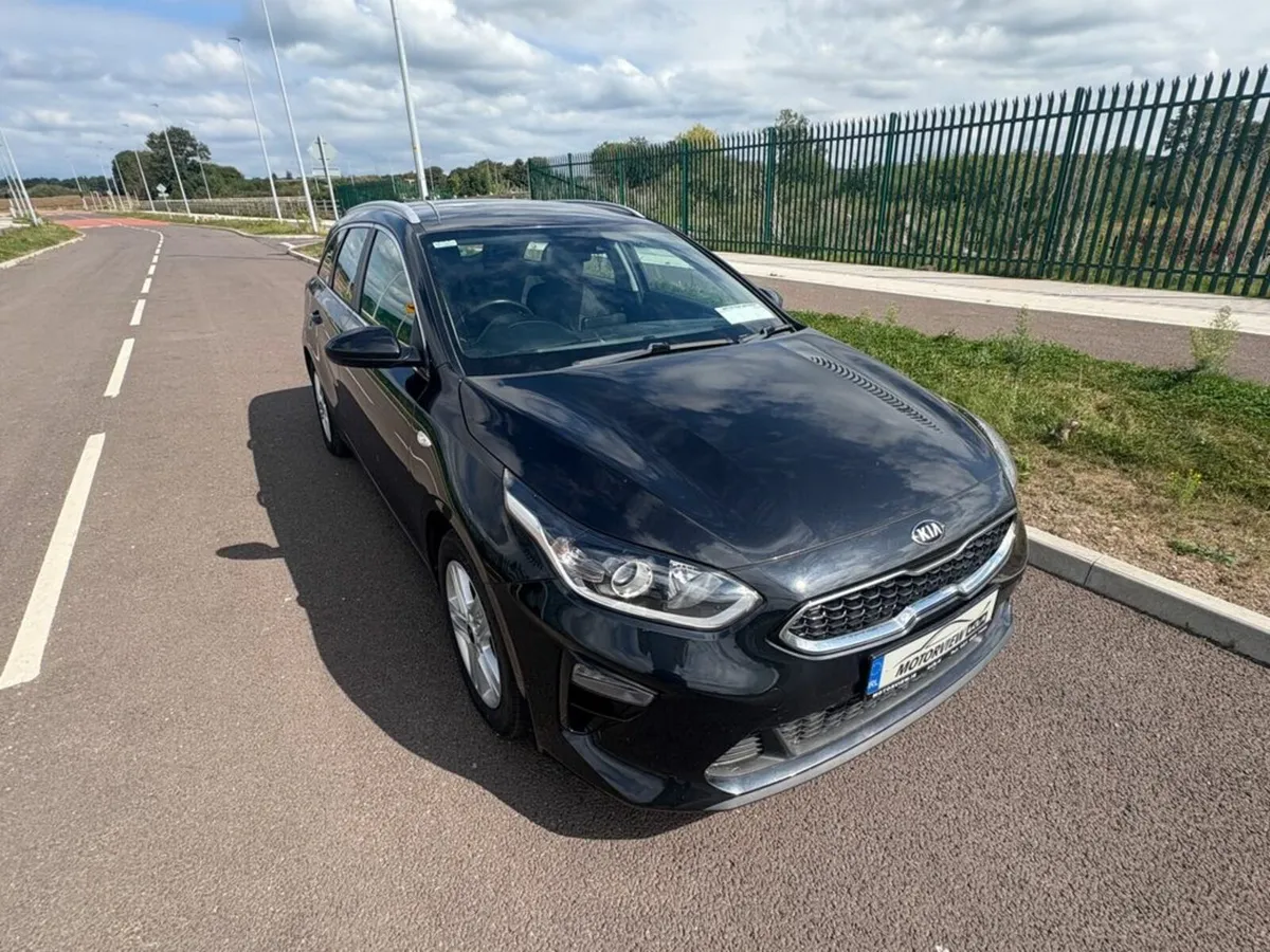 Kia Ceed 1 6CRDI 2 ISG 5DR, Touch Screen Infotainm - Image 4