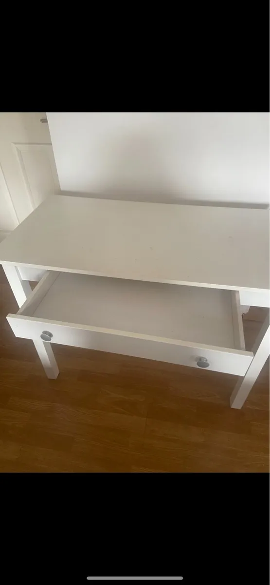 Desk - Image 2