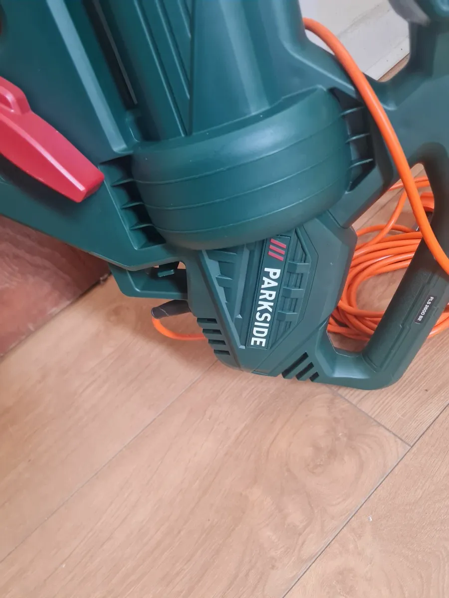 Parkside Electric Leaf Vacuum Blower - Image 1