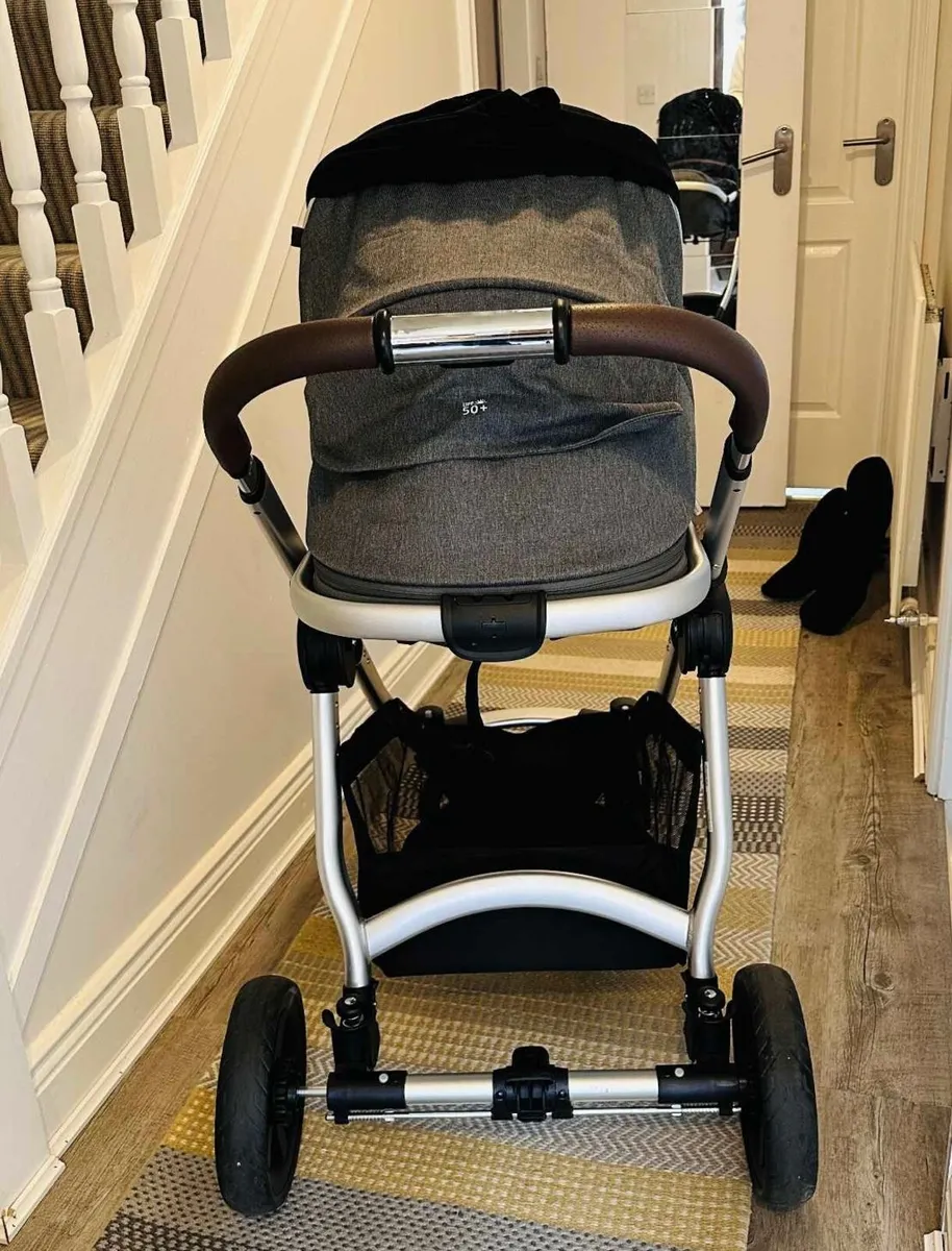 Pram - Image 4