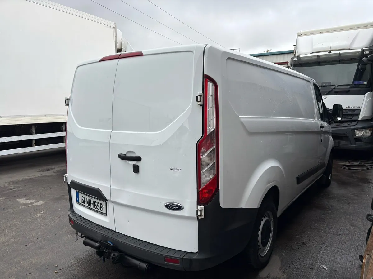 Ford Custom LWB 2016 - Image 4