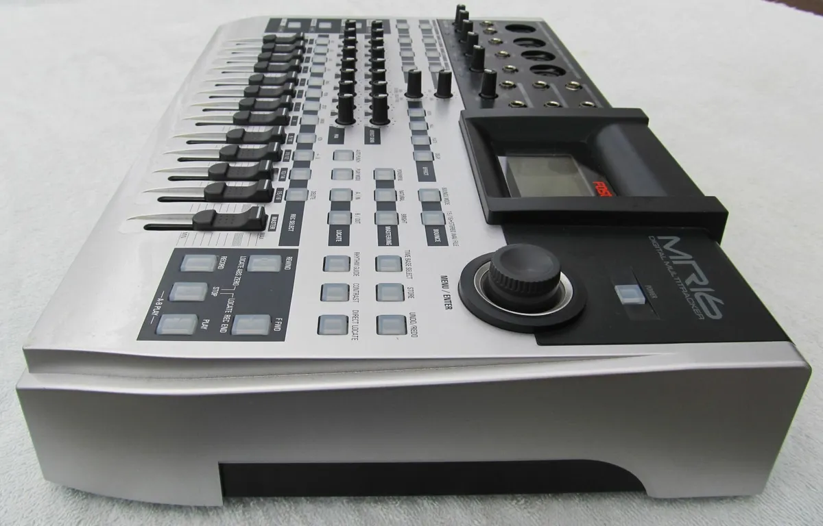 Fostex MR16 Digital Multitracker with both manuals - Image 3