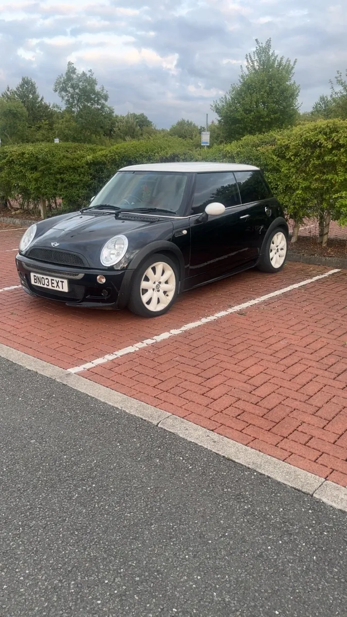 Mini 2003 - Image 2