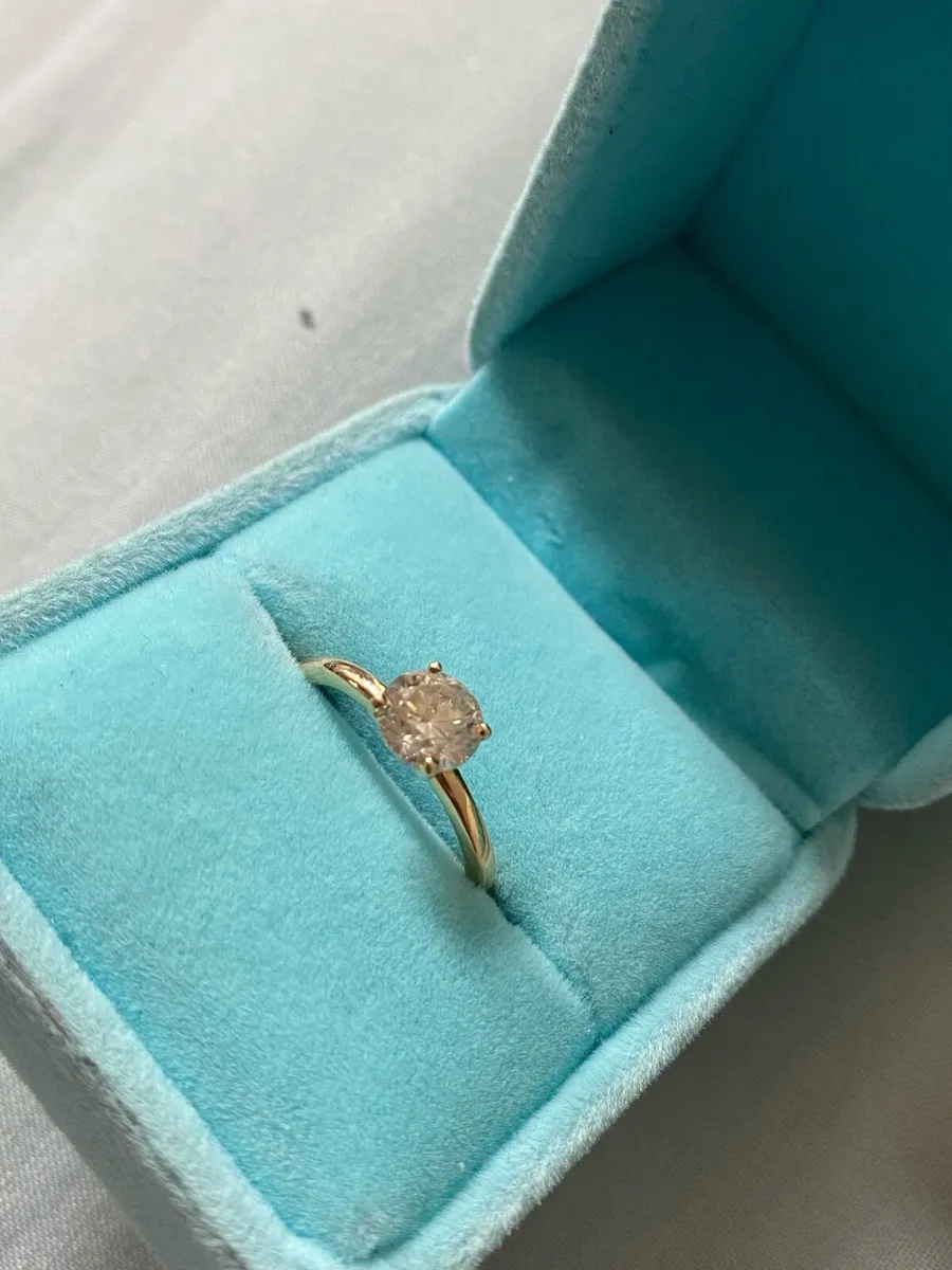 1.24 carat Natural Diamond Engagement Ring - Image 2
